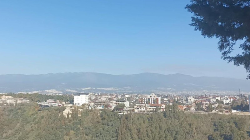 Cemre suya ve toprağa düştü.