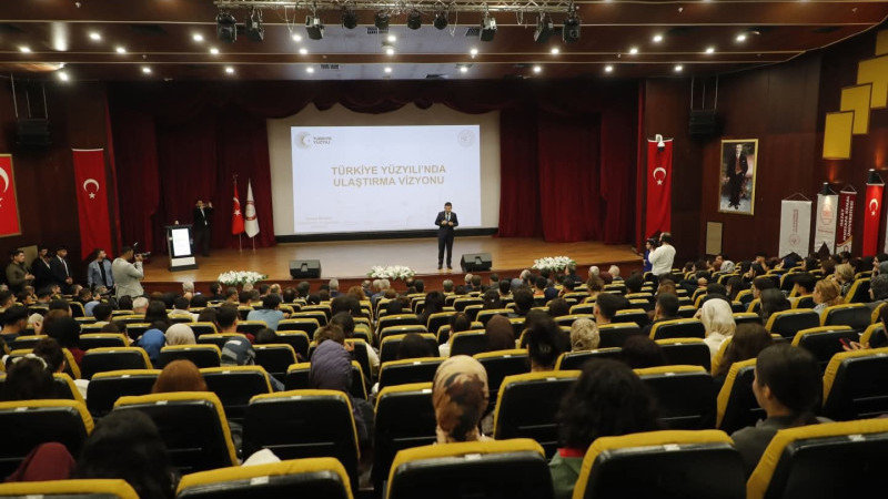 Hatay’da Ulaşım Vizyonu Konferansı: Geleceğin Projeleri Gençlerle Buluştu