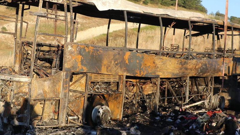 Denizli’de Feci Otobüs Kazası Yolcu Otobüsü Alev Aldı, 8 Kişi Hayatını Kaybetti