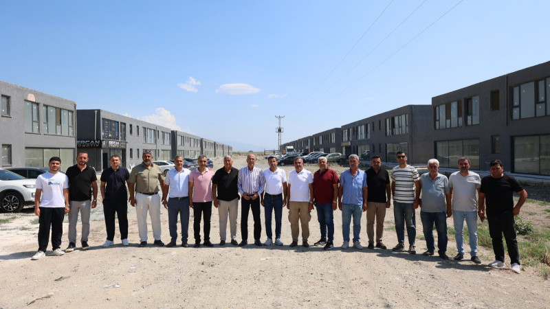 BAŞKAN YAPAR, OTO GALERİCİLER SİTESİ ESNAFIYLA BİR ARAYA GELDİ