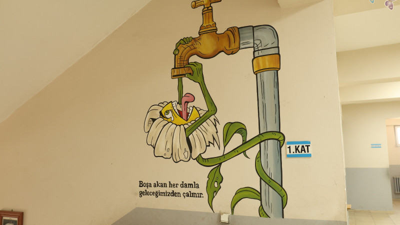 HBB İLK VE ORTAOKULLARA RENK KATIYOR